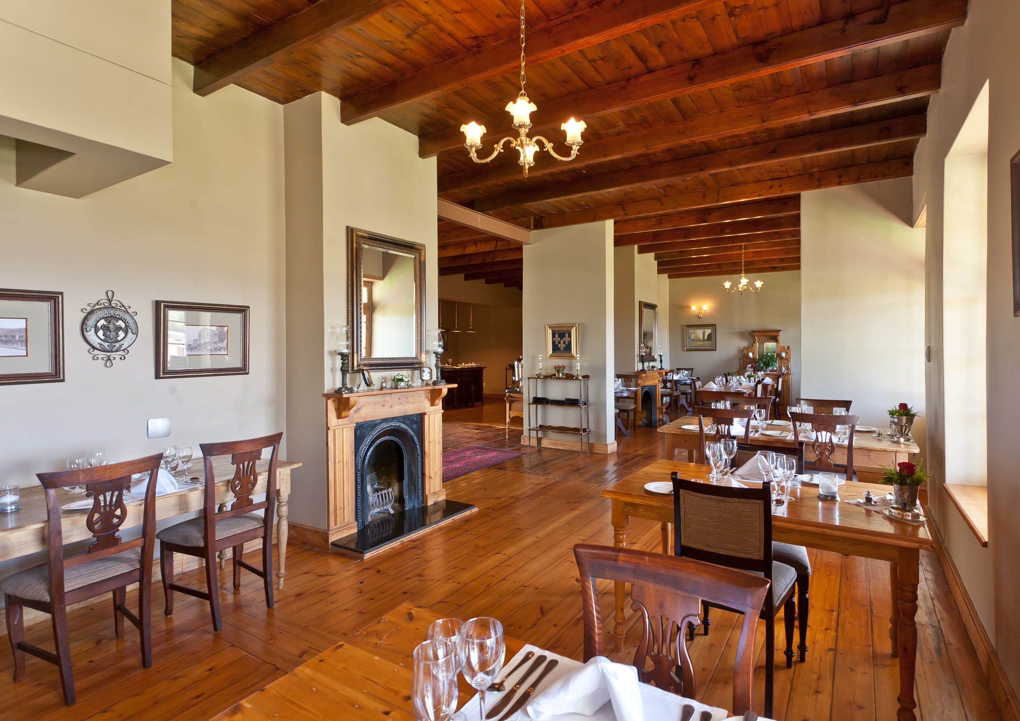 Breakfast, lunch served; local and international cuisine, garden views 