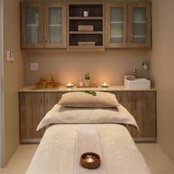 Couples treatment rooms, steam room, body treatments, hydrotherapy