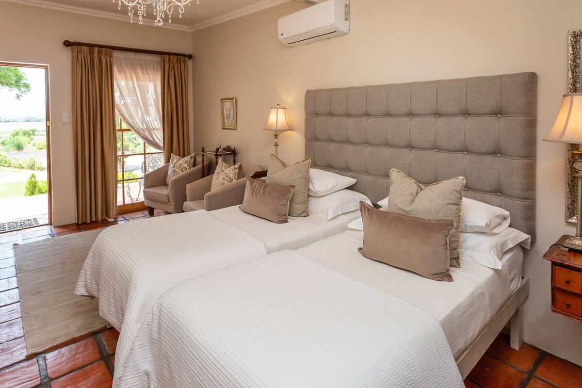 Luxury Suite, Ensuite, Mountain View