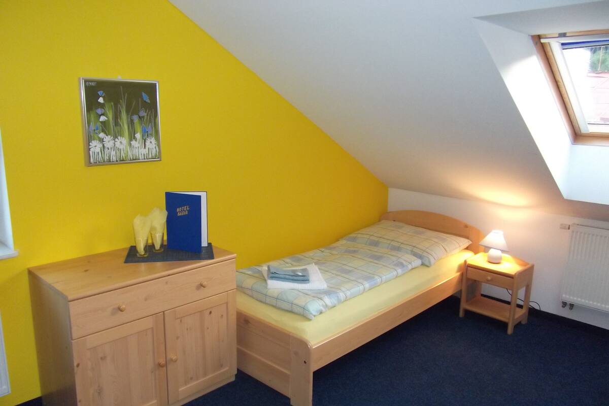 Desk, soundproofing, iron/ironing board, free cots/infant beds