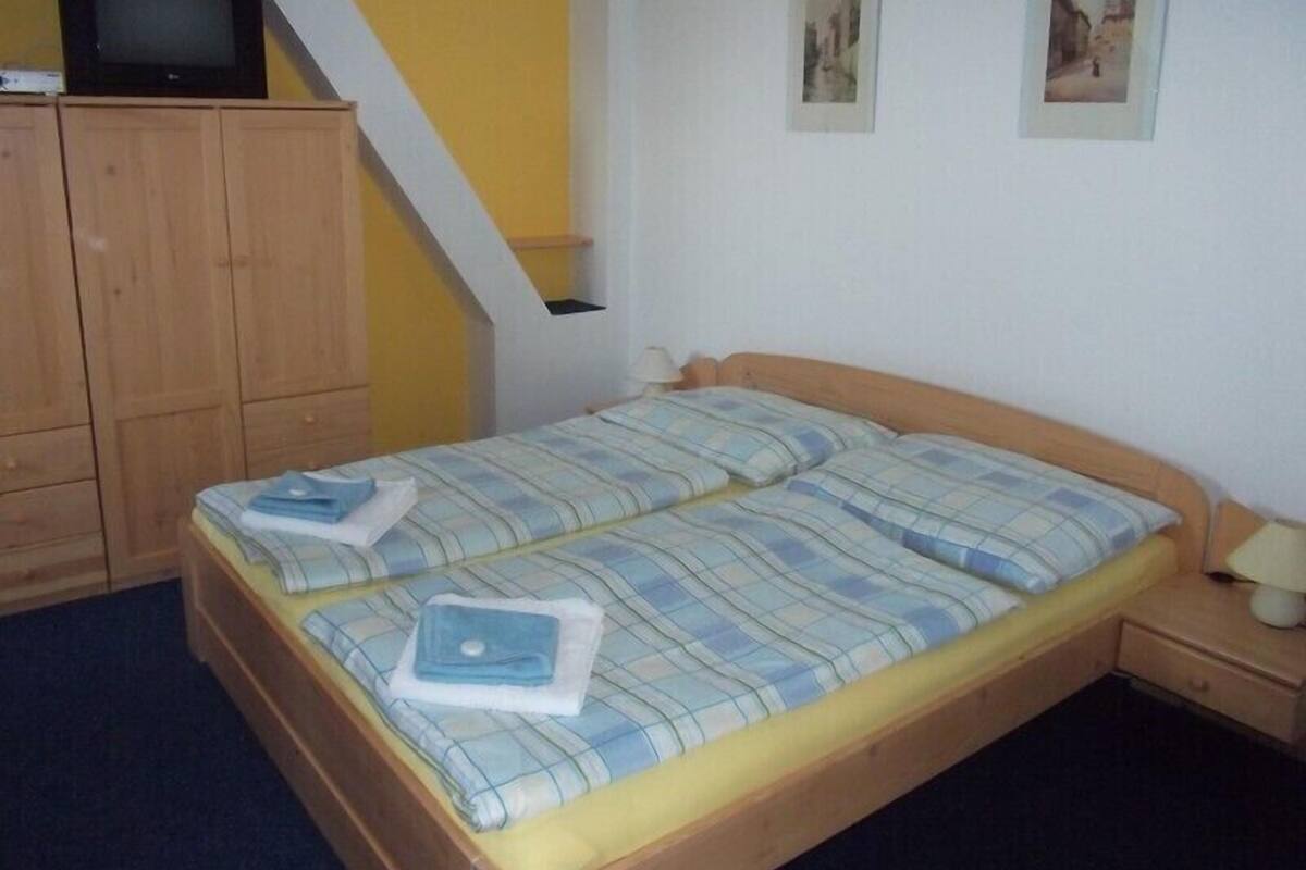 Desk, soundproofing, iron/ironing board, free cots/infant beds
