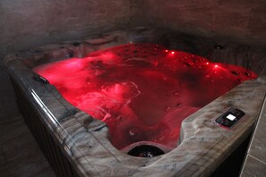 Bain à remous intérieur