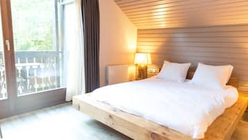 Dubbelrum - balkong | Värdeförvaringsskåp på rummet, skrivbord och gratis wi-fi