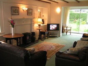 Flachbildfernseher, DVD-Player