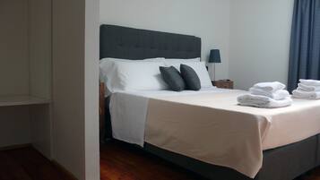 Doppel- oder Zweibettzimmer | Zimmersafe, kostenlose Babybetten, kostenloses WLAN