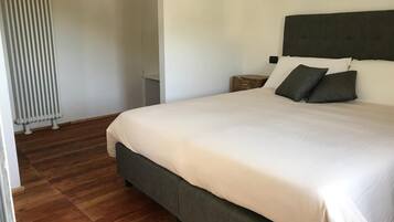 Zimmersafe, kostenlose Babybetten, kostenloses WLAN