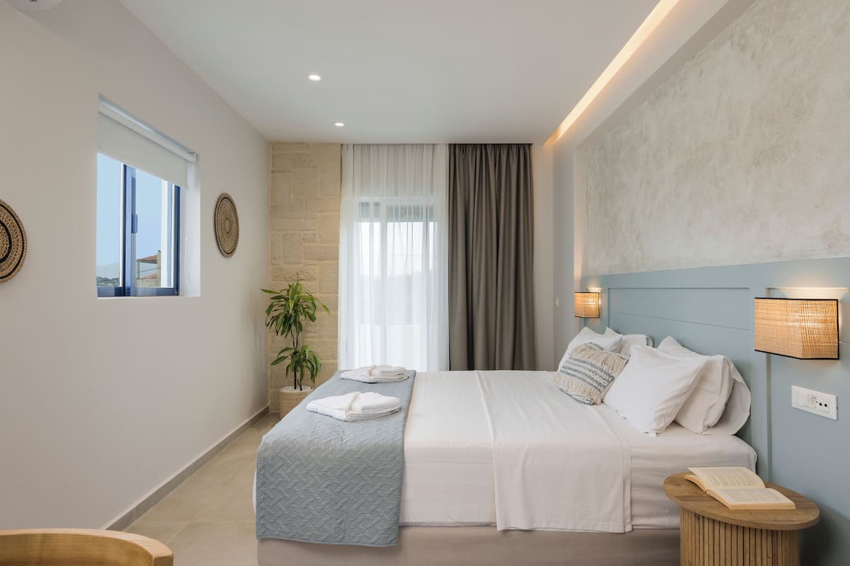Estúdio luxo, 1 cama King | 1 quarto, cofres nos quartos, escrivaninha