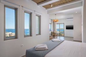 Superior Studio Suite, 1 King Bed, Sea View - Esplanade Apartments (Chania)