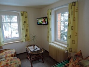 Quadruple Room (Room 5, Private Bathroom) | Living area - Penzion 103 (Zelezna Ruda)