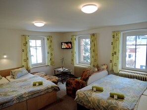 Quadruple Room (Room 5, Private Bathroom)