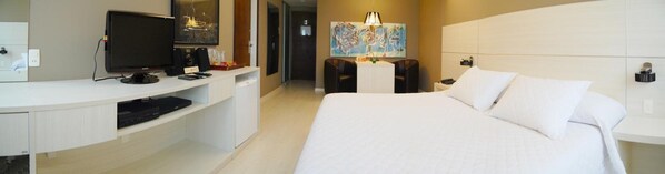 Minibar, in-room safe, desk, blackout drapes - Hotel Manta (Pelotas)