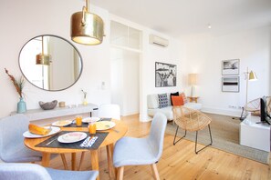 Living room - Santa Catarina Apartments by linc (Lisbon)