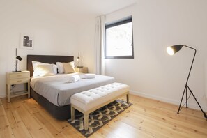 Apartment, 2 Bedrooms (Rua do Sol a Santa Catarina, 28)