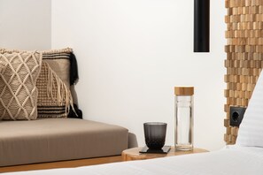 Premium bedding, in-room safe, desk, laptop workspace - Melagrana (Milos)