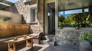 Luxury Apartment | Terrace/patio