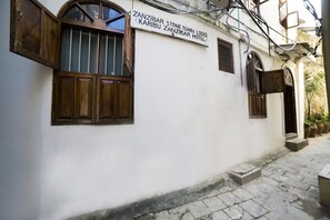 Overnatningsstedets indgangsparti