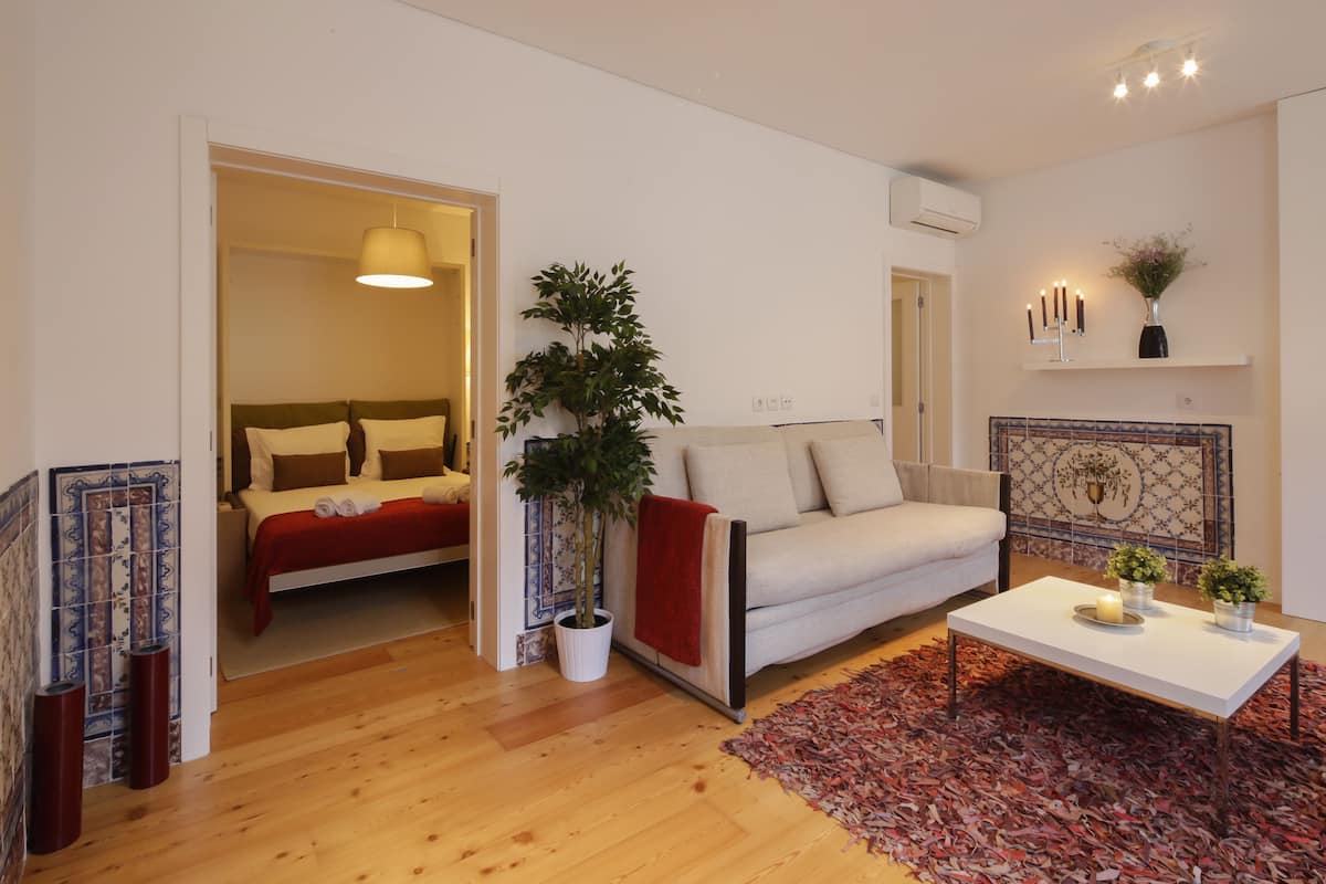Standard Apartment, 1 Bedroom (Rua do Carmo, 97) | Soundproofing, cribs/infant beds, free WiFi, bed sheets
