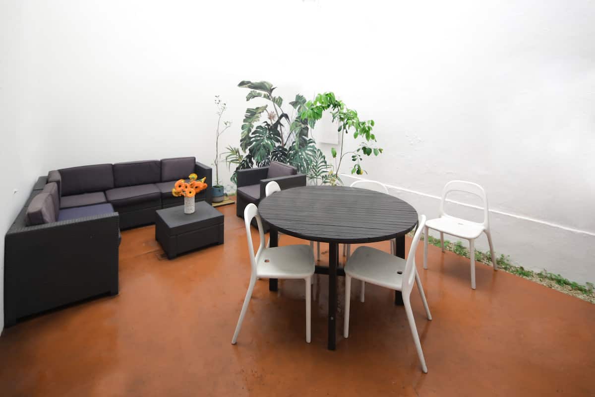 Apartment, 3 Bedrooms, Terrace (Rua Diário de Noticias, 41) | Living area | Flat-screen TV