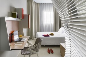 1 yatak odası, kaliteli yatak takımı, kuştüyü yorgan, odada kasa 