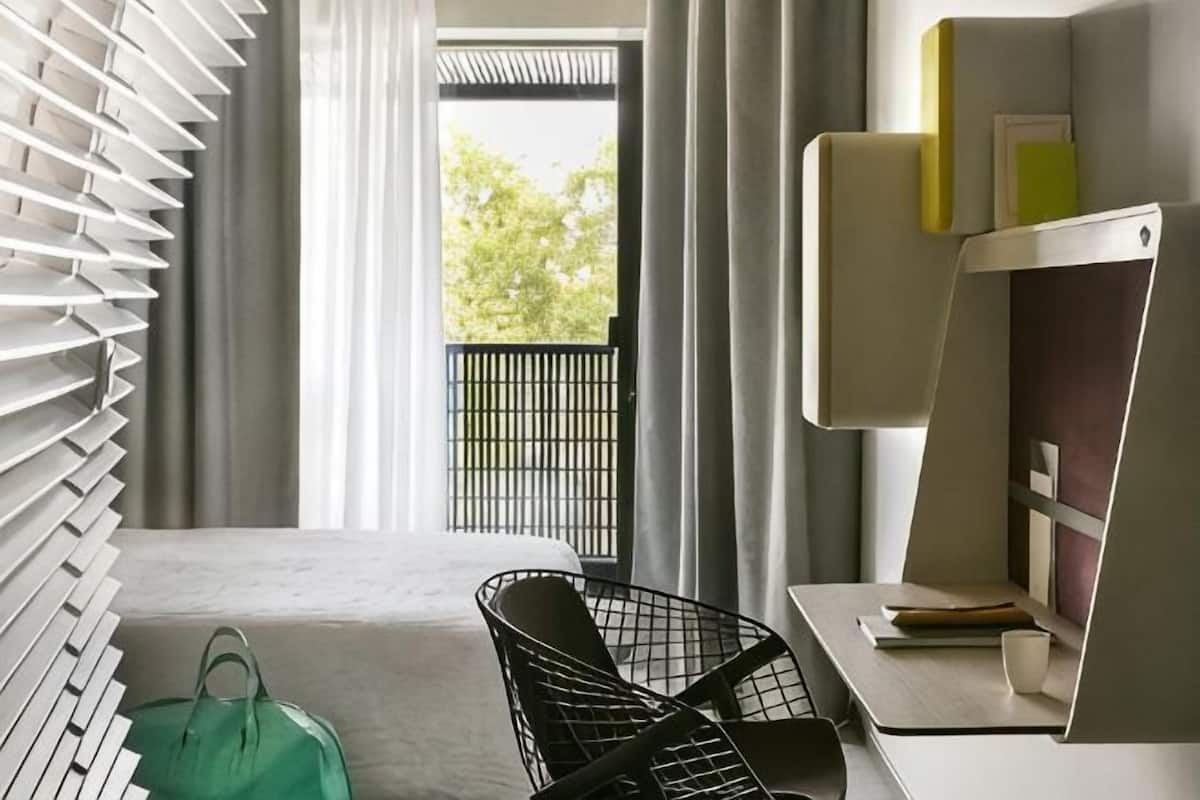 1 bedroom, premium bedding, down duvets, in-room safe