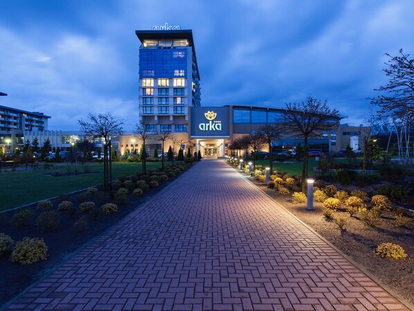 Front of property - evening/night - Vacation Club - Arka Apartments (Kolobrzeg)