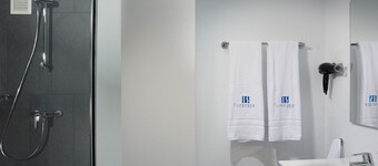 Livescape Soriano Suites