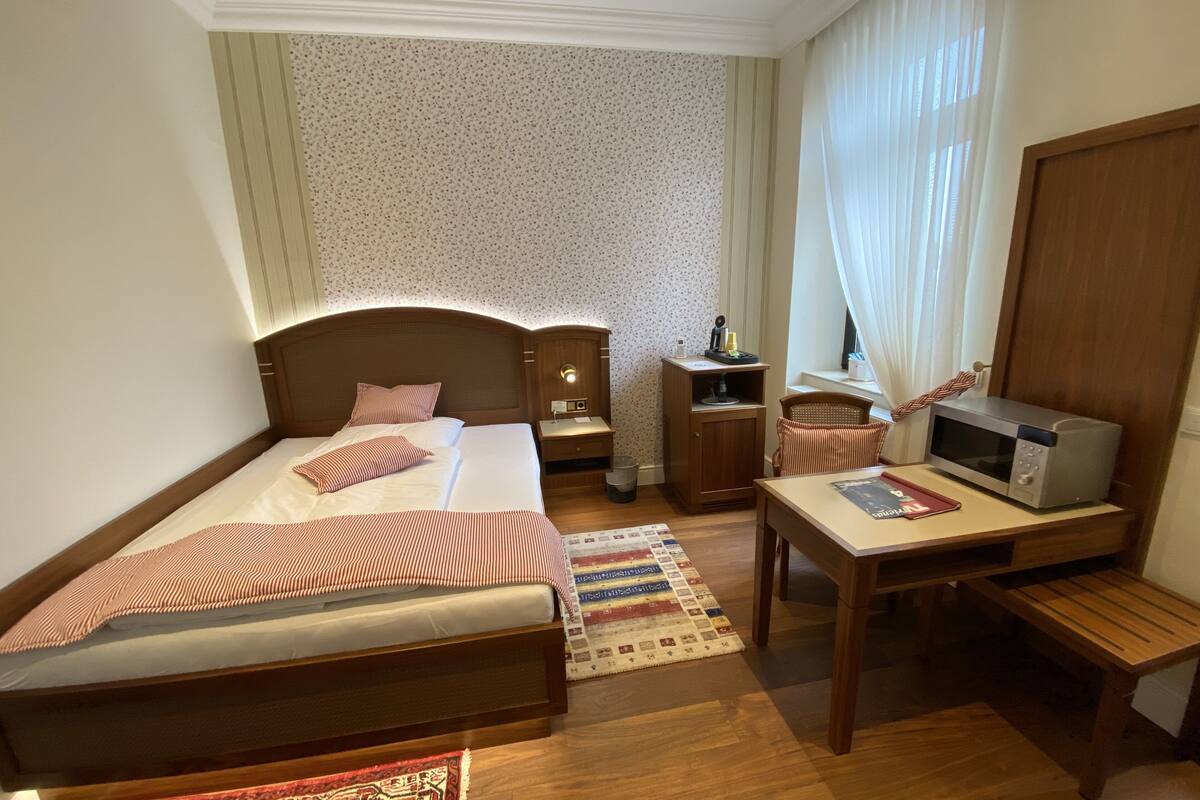 junior suite (1 adult) | premium bedding, in-room safe, individually decorated