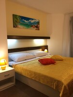 Minibar, escritorio, camas plegables/adicionales y wifi gratis 
