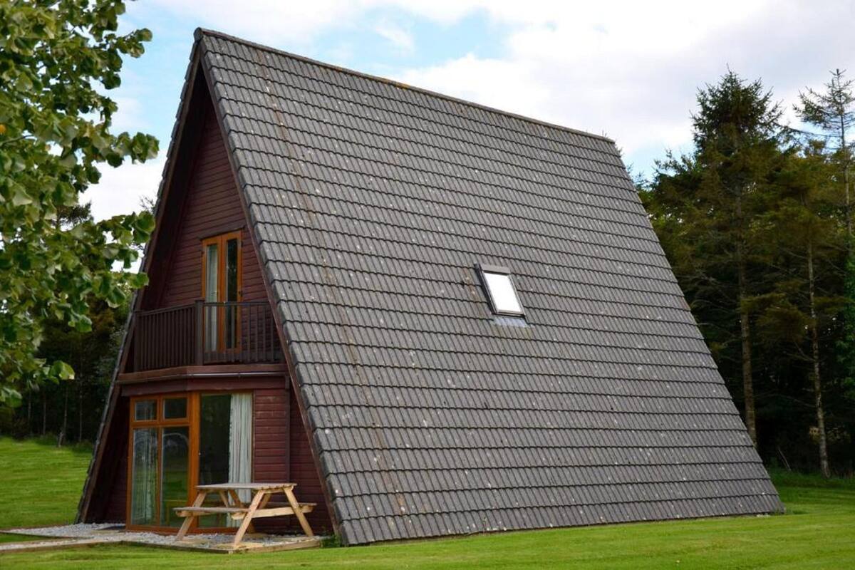 Cabin, 2 Bedrooms, Hot Tub | Premium bedding, WiFi (free), individually decorated
