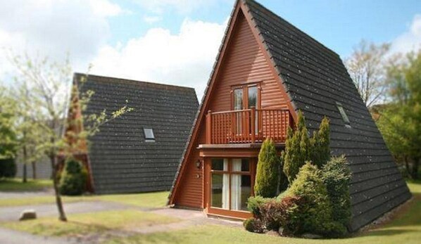 Cabin, 2 Bedrooms | Premium bedding, individually decorated, individually furnished - Waterside Cornwall (Bodmin)
