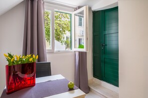 Deluxe-Studio | Wohnzimmer | Flachbildfernseher