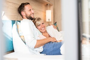 Hypo-allergenic bedding, minibar, in-room safe, desk