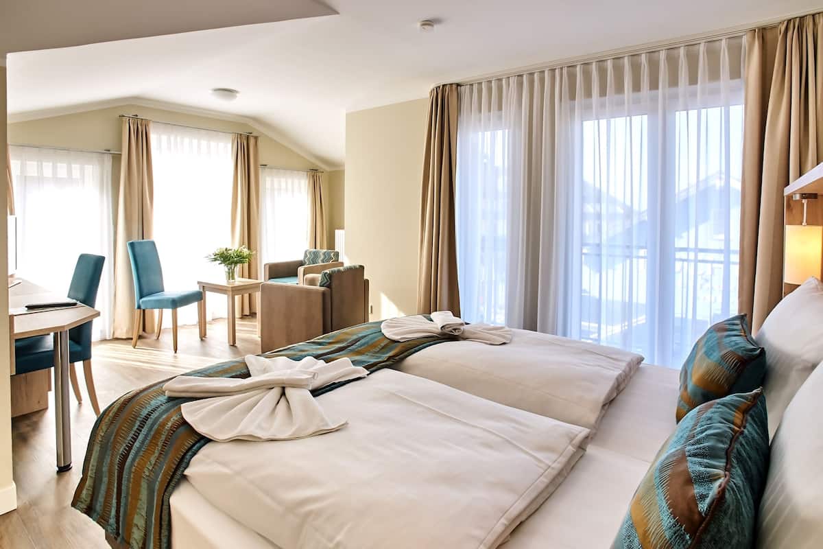 exclusive studio, balcony, sea facing | hypo-allergenic bedding, minibar, in-room safe, desk