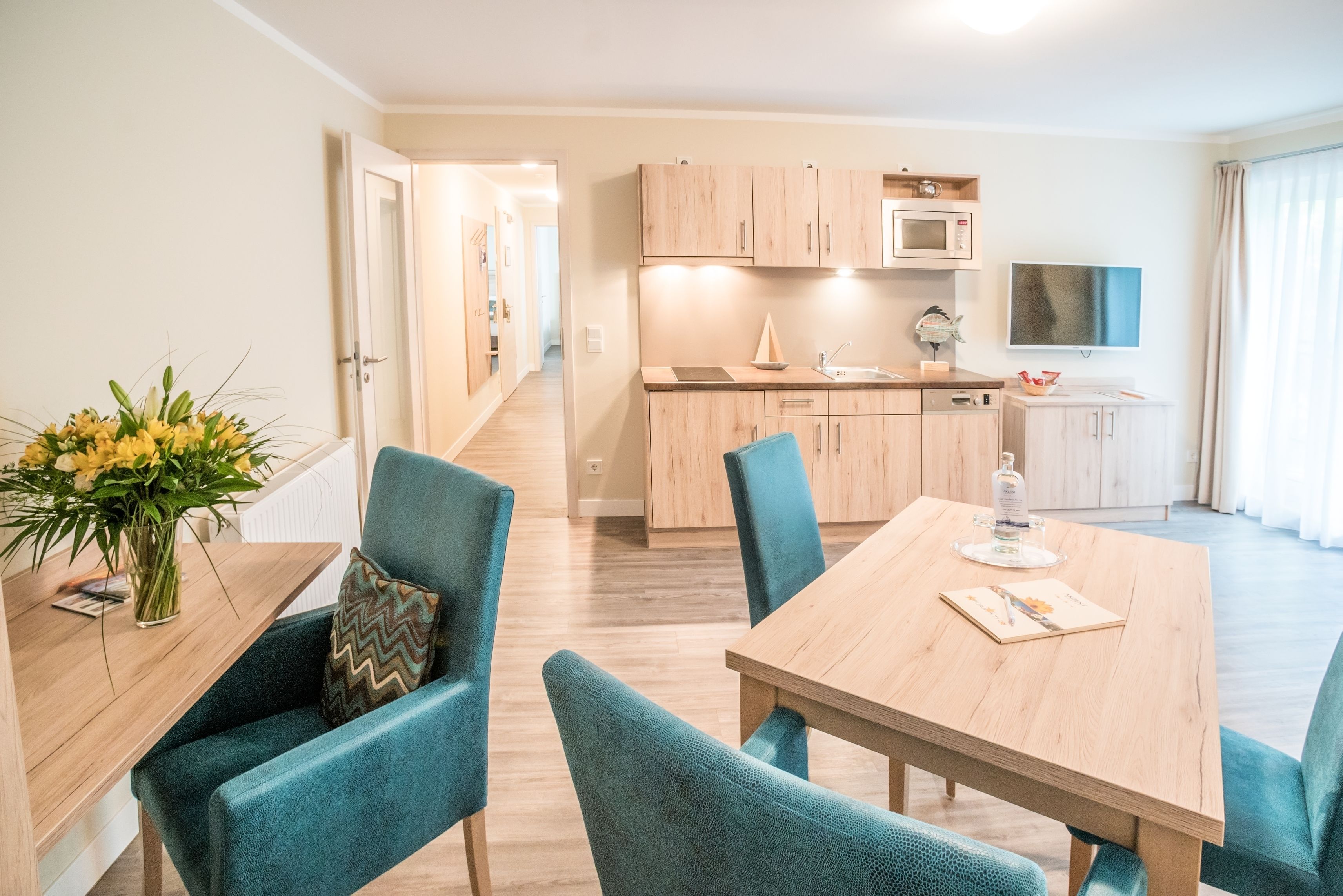 full-sized fridge, microwave, stovetop, dishwasher