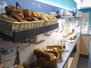 Frukostbuffé varje dag mot avgift