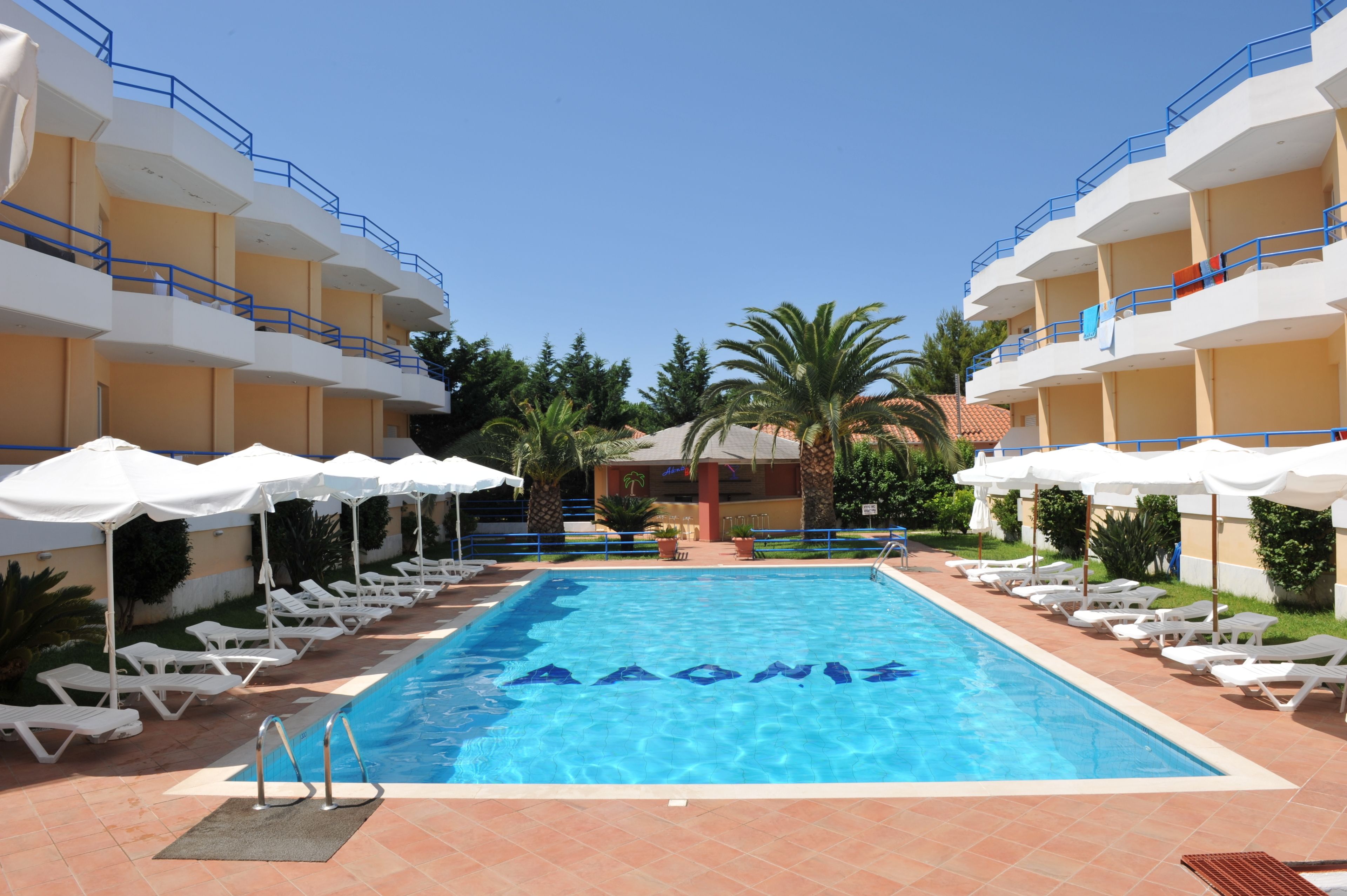 Poolside bar