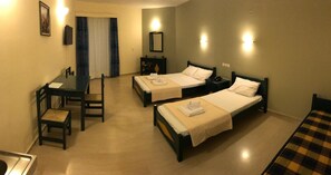 Zimmersafe, schallisolierte Zimmer, Bügeleisen/Bügelbrett