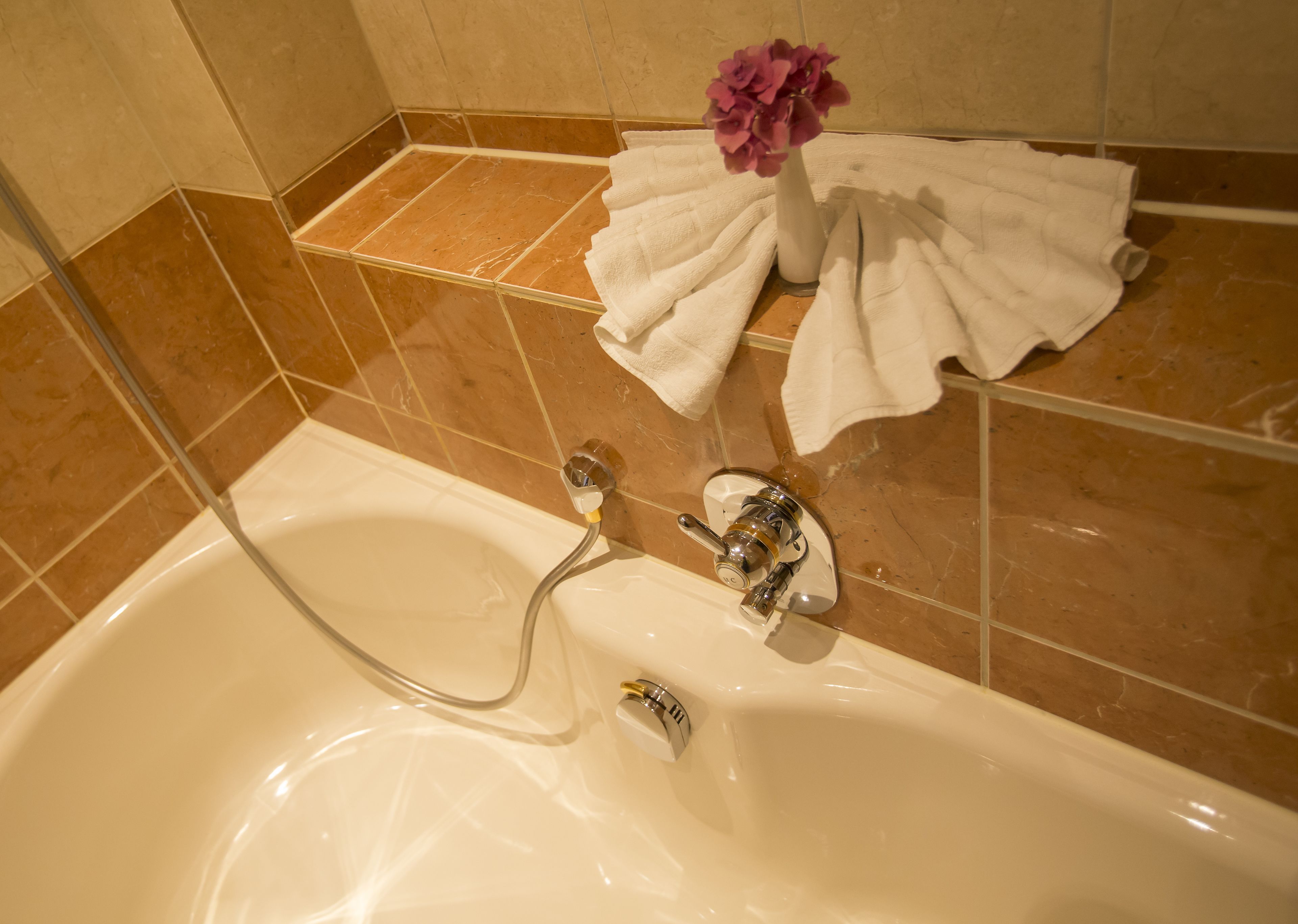 deluxe suite, 1 bedroom, bathtub | deep-soaking bathtub