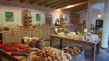 Tägliches inbegriffenes Frühstücksbuffet