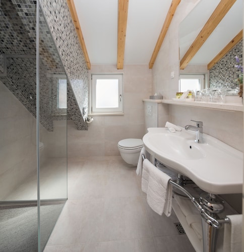 Priska Heritage Rooms