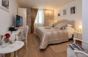 Luxury Double or Twin Room (301) | Roupas de cama premium, edredons de pluma, camas com colchões pillow-top
