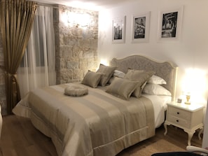 Luxury Double or Twin Room (301) | Hochwertige Bettwaren, Daunenbettdecken, Pillowtop-Betten, Minibar