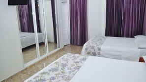 Habitación doble estándar | Sábanas italianas Frette, ropa de cama de alta calidad y edredón 