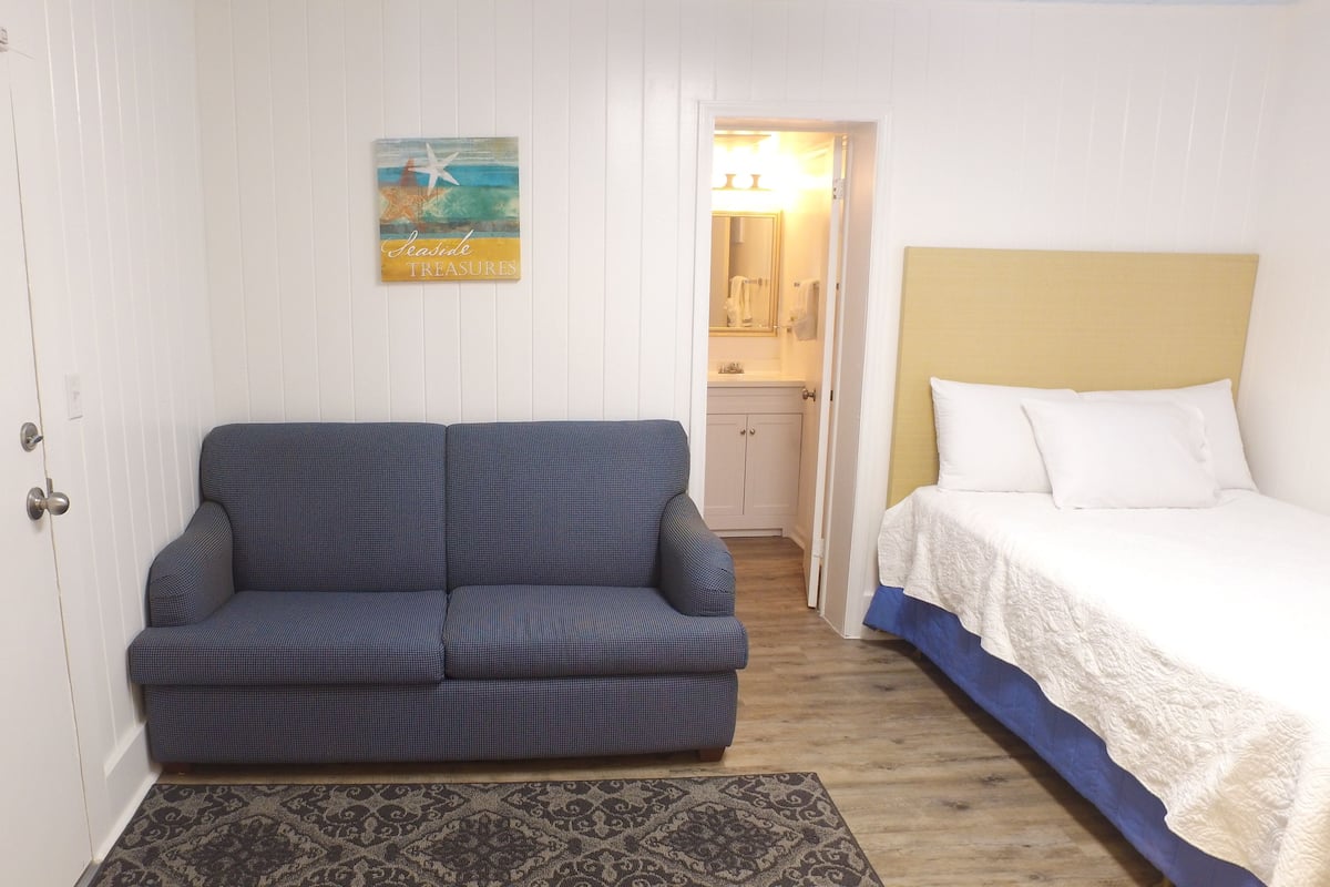 Family Cottage, Multiple Beds (Star Fish 8) | 1 bedroom, individually decorated, individually furnished, desk