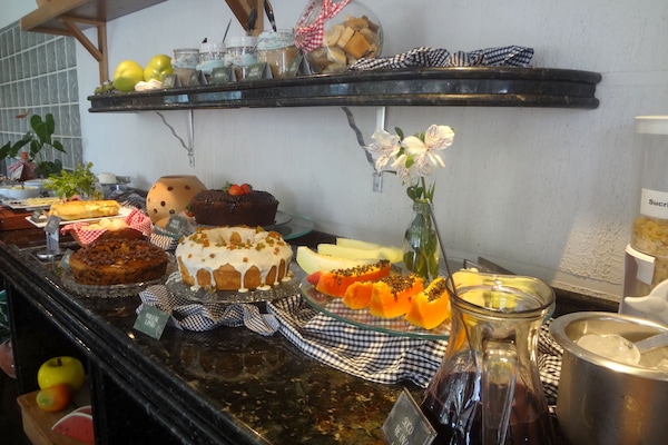 Free daily buffet breakfast
