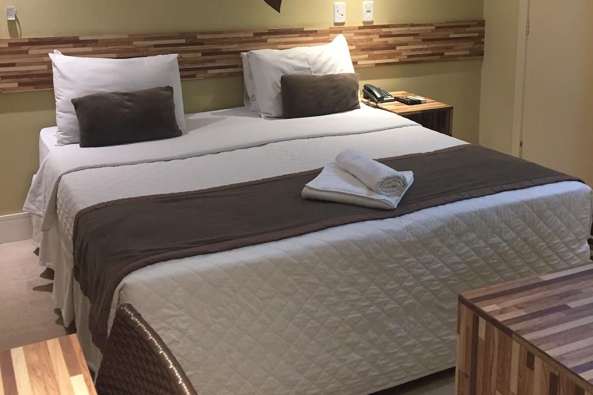 Apartamento Duplo Deluxe Plus Casal | 1 bilik tidur, cadar kapas Mesir, peralatan tempat tidur premium