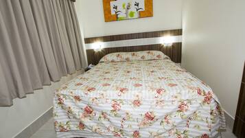 Room | 1 bedroom, minibar, blackout drapes, free WiFi