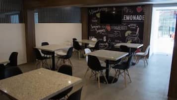 Termasuk sarapan Eropah