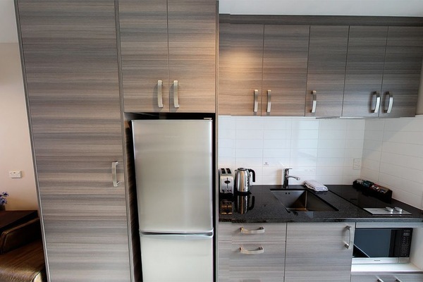 Deluxe Studio with Full Kitchen | Private kitchen | Microwave, coffee/tea maker, electric kettle, toaster