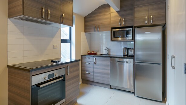 Deluxe Apartment, 2 Bedrooms | Dapur peribadi